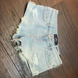 Hollister jean shorts size 3